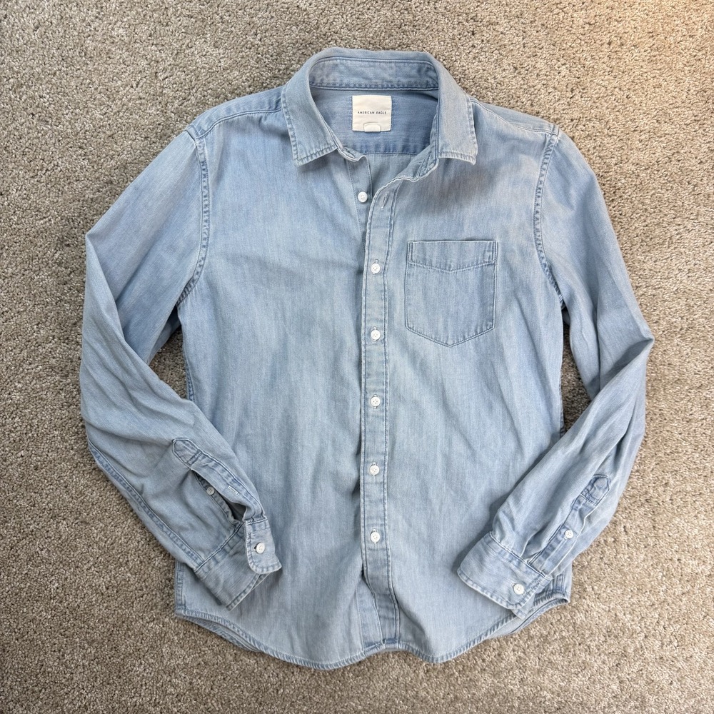 American Eagle Outfitters Shirt Mens Small Chambray Long Sleeve Button Up Casual